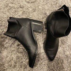 BRAND NEW BLACK STUDDED BOOTS SIZE 11